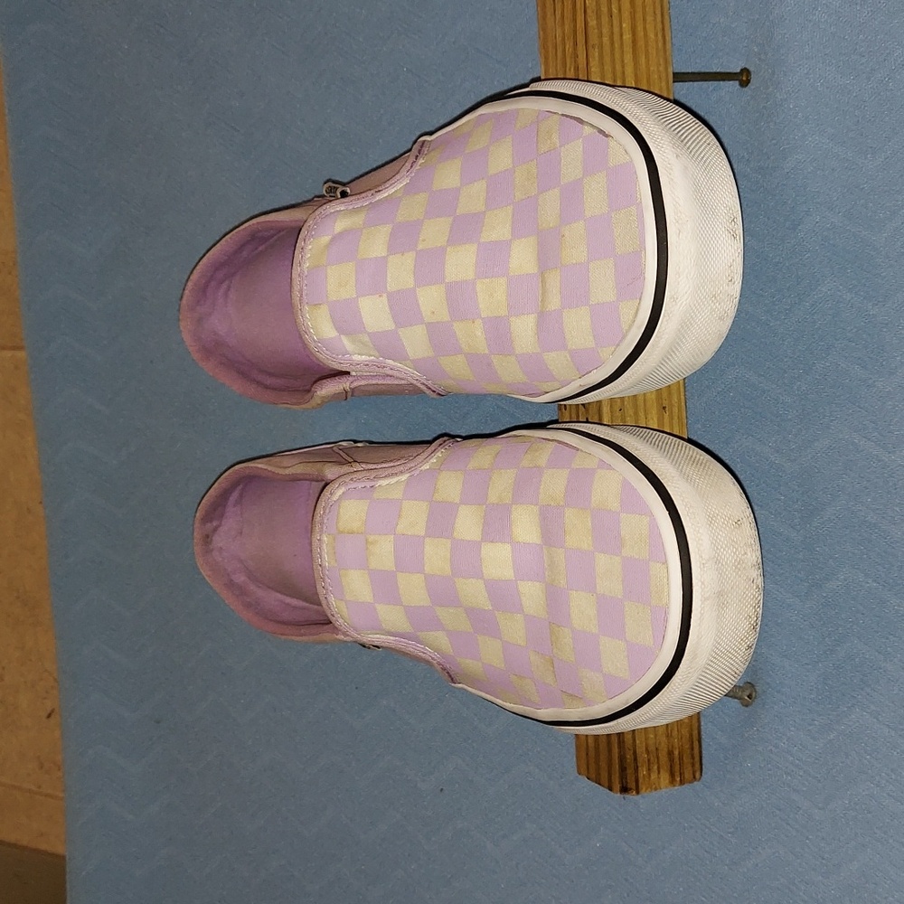 Vans low flat White And Lavander Sneakers Athletic Shoes Size 9 Women. - Picture 3 of 8